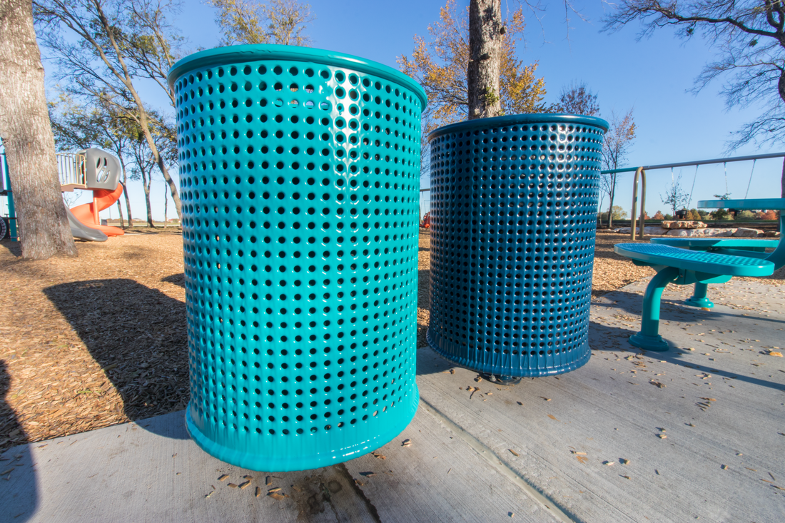 Trash can